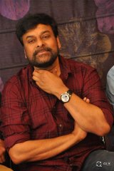 Chiranjeevi Felicitates Tholi Prema Movie Team at His Home